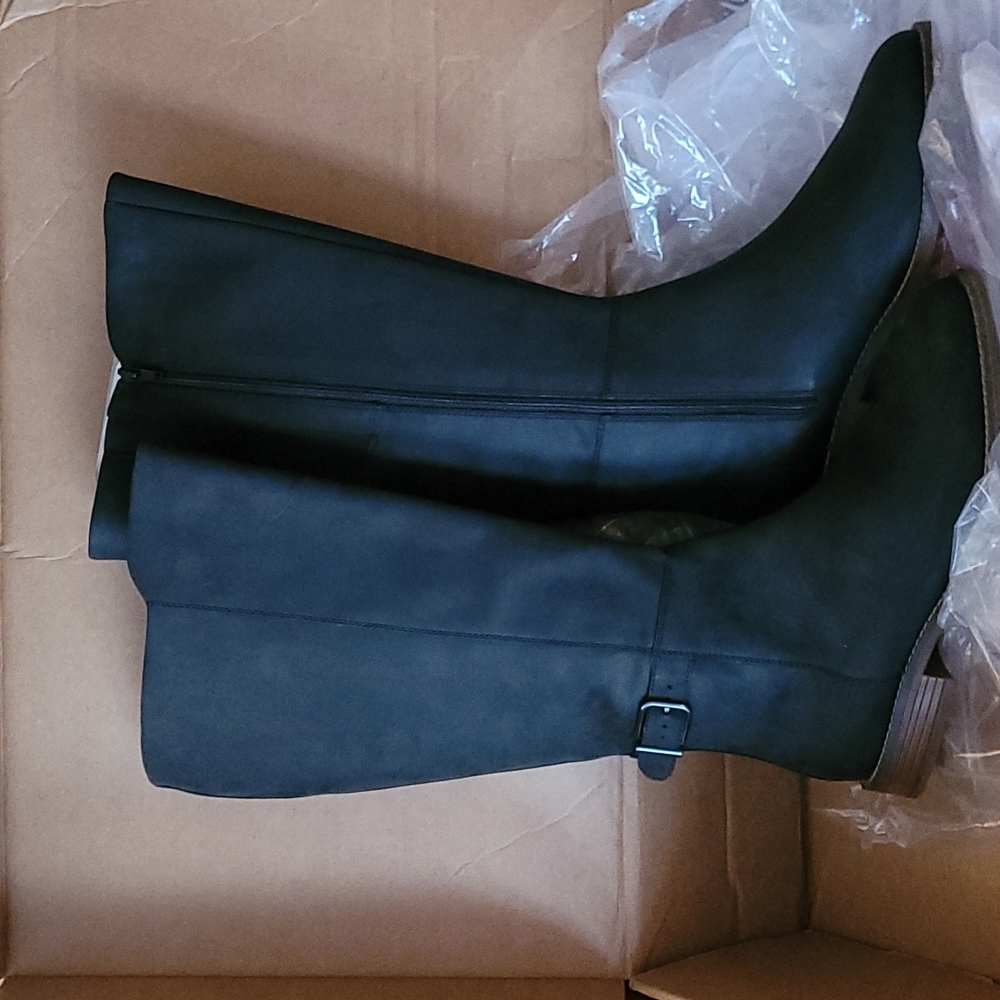 New Clark's wide boots